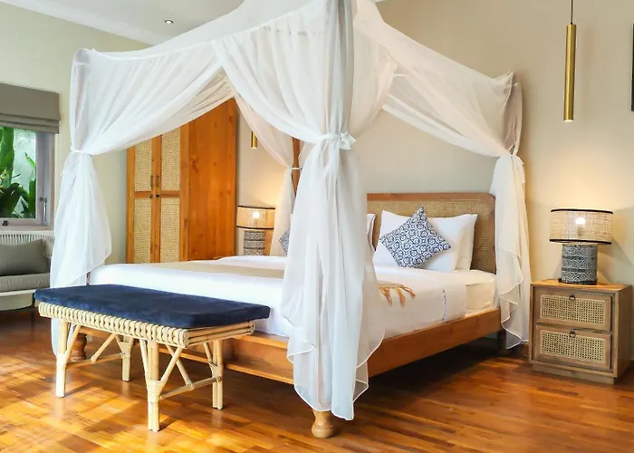 Airport Hotel: Seminyak Square Hotel And Villas